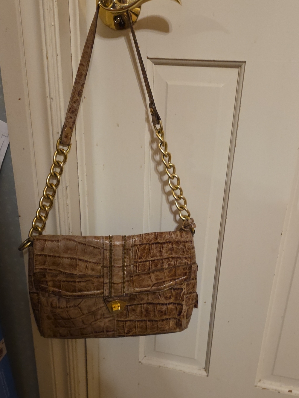 VINTAGE BRAHMIN CROCODILE EMBOSSED SHOULDER BAG
